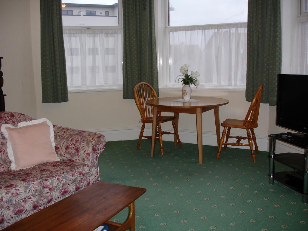 Beachmount Holiday Apartments Рос-он-Си Экстерьер фото